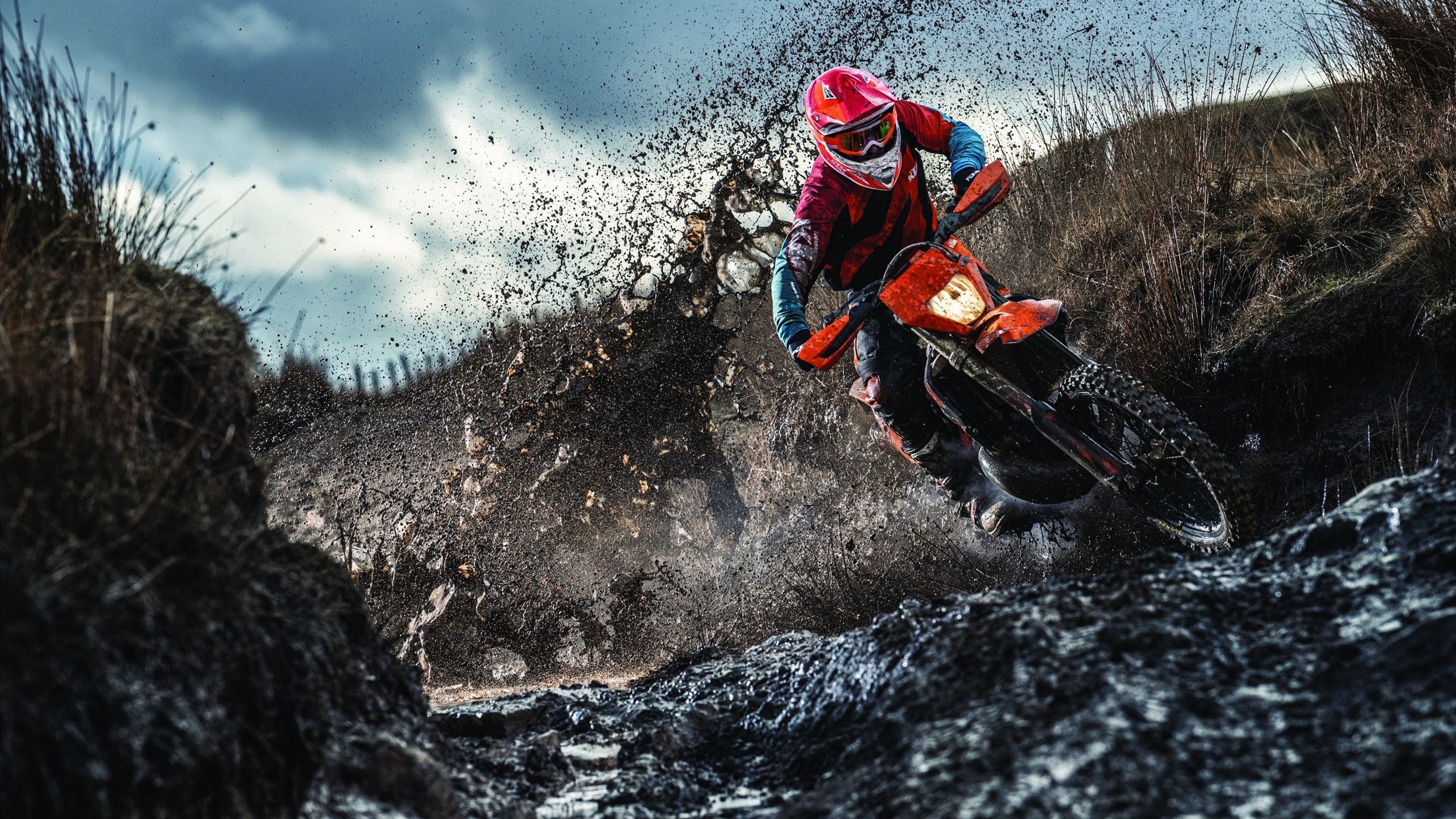 爱游戏智能平台-最佳赛车瞬间：车手的高光时刻，最优秀的赛车手